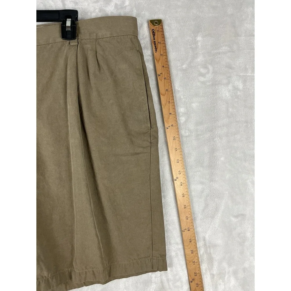 TOMMY BAHAMA 100% Silk Short Men 42 Brown Relaxed Pleaded Pockets Vacation